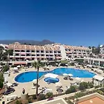 Parque Santiago 1 On The Coastline * Playa de las Americas (Tenerife)